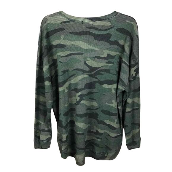 RDI Womens Medium Camo Thermal Top Hi-Low Hem Kangaroo Pocket Green NWOT - Picture 11 of 14